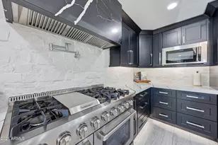 9026 N 67th St, Paradise Valley, AZ 85253 - Photo 22