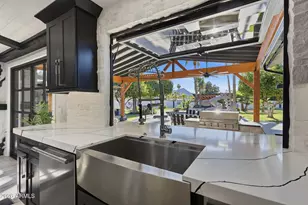 9026 N 67th St, Paradise Valley, AZ 85253 - Photo 20