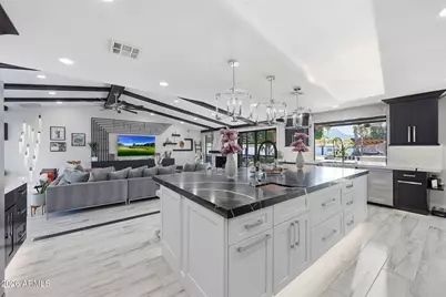 9026 N 67th Street, Paradise Valley, AZ 85253 - Photo 18