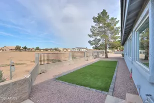 15301 S Bentley Pl, Arizona City, AZ 85123 - Photo 42