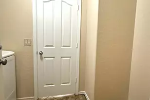 3304 S 80th Dr, Phoenix, AZ 85043 - Photo 18