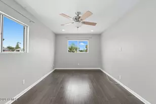 8437 E Thomas Rd, Scottsdale, AZ 85251 - Photo 24