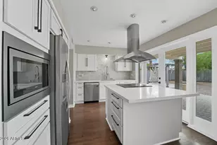 8437 E Thomas Rd, Scottsdale, AZ 85251 - Photo 12