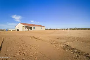 33279 W Alta Vista Rd, Tonopah, AZ 85354 - Photo 4