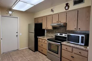 11005 W Kelso Dr, Sun City, AZ 85351 - Photo 8