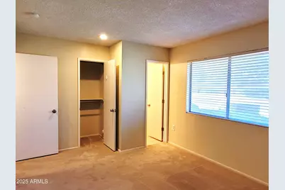 11005 W Kelso Drive, Sun City, AZ 85351 - Photo 10
