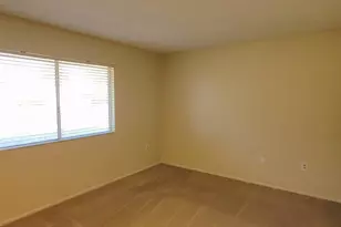 11005 W Kelso Dr, Sun City, AZ 85351 - Photo 16