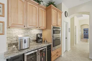 547 E Parkview Dr, Gilbert, AZ 85295 - Photo 10