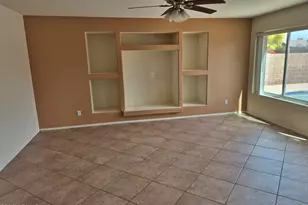 21425 N 107th Dr, Peoria, AZ 85373 - Photo 10