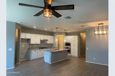 12219 W Tether Trail, Peoria, AZ 85383 - Photo 2