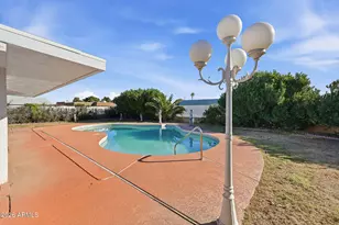 13809 N Blue Ridge Dr, Sun City, AZ 85351 - Photo 42