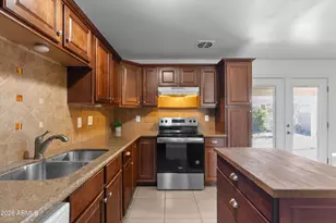 3366 E Evans Dr, Phoenix, AZ 85032 - Photo 2