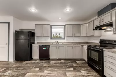 511 W Claessens Drive, Morristown, AZ 85342 - Photo 8