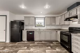 511 W Claessens Dr, Morristown, AZ 85342 - Photo 8