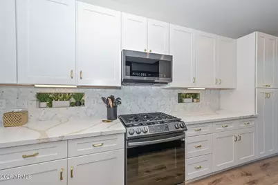 12917 W Red Fox Road, Peoria, AZ 85383 - Photo 16