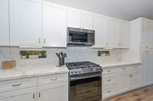 12917 W Red Fox Rd, Peoria, AZ 85383 - Photo 16