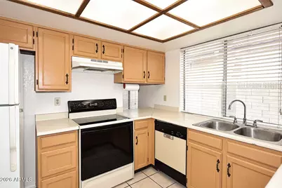 7827 W Jenan Drive, Peoria, AZ 85345 - Photo 12