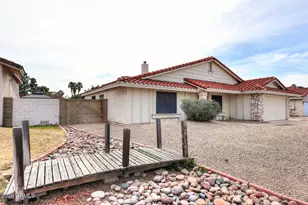 7827 W Jenan Dr, Peoria, AZ 85345 - Photo 38