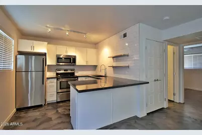 4231 N 27th Street #10, Phoenix, AZ 85016 - Photo 2