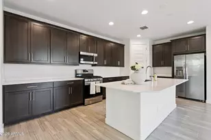 2566 W Huntington Dr, Phoenix, AZ 85041 - Photo 4