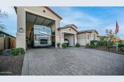 17597 W Red Fox Road, Surprise, AZ 85387 - Photo 2