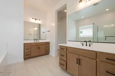17641 W Highland Avenue, Goodyear, AZ 85395 - Photo 8