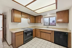 242 E La Canada Blvd, Goodyear, AZ 85338 - Photo 16