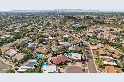 1810 E Harmont Drive, Phoenix, AZ 85020 - Photo 56