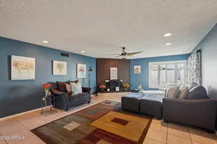 1810 E Harmont Dr, Phoenix, AZ 85020 - Photo 12