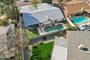 1810 E Harmont Dr, Phoenix, AZ 85020 - Photo 54