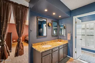 1810 E Harmont Dr, Phoenix, AZ 85020 - Photo 24