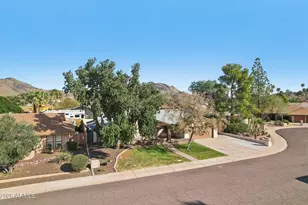 1810 E Harmont Dr, Phoenix, AZ 85020 - Photo 50