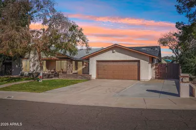 1810 E Harmont Drive, Phoenix, AZ 85020 - Photo 2