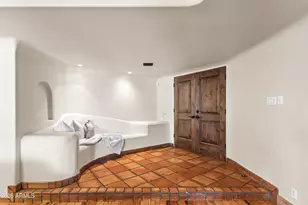 9035 N Morning Glory Rd, Paradise Valley, AZ 85253 - Photo 18