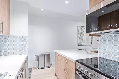 1449 E Highland Avenue #9, Phoenix, AZ 85014 - Photo 2