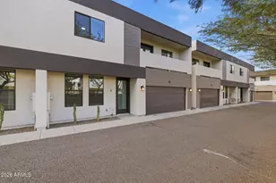 3010 N 37th St, Phoenix, AZ 85018 - Photo 1