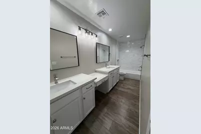 3010 N 37th Street #4, Phoenix, AZ 85018 - Photo 2