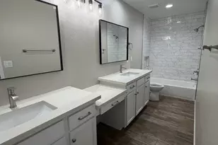 3010 N 37th St, Phoenix, AZ 85018 - Photo 2