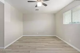 2942 N 34th Pl, Phoenix, AZ 85018 - Photo 2