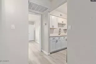 2942 N 34th Pl, Phoenix, AZ 85018 - Photo 4