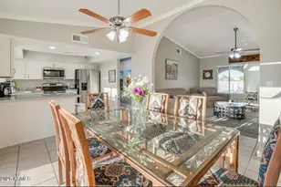 9819 N 67th Dr, Peoria, AZ 85345 - Photo 8