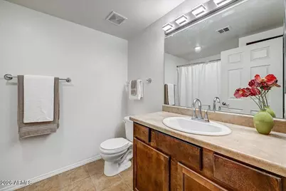 750 E Northern Avenue #1041, Phoenix, AZ 85020 - Photo 12