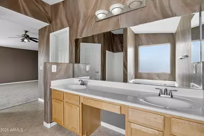 3482 W Sunshine Butte Drive, San Tan Valley, AZ 85144 - Photo 32