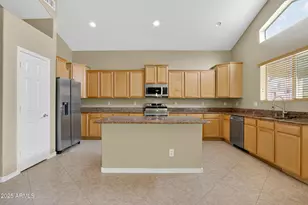 3482 W Sunshine Butte Dr, San Tan Valley, AZ 85144 - Photo 8