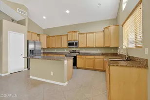 3482 W Sunshine Butte Dr, San Tan Valley, AZ 85144 - Photo 10