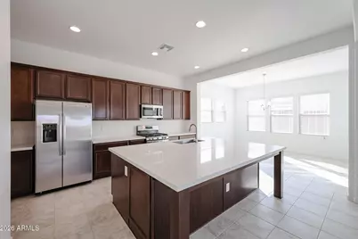 7669 W Bronco Trail, Peoria, AZ 85383 - Photo 4