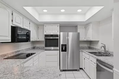 17404 N 99th Avenue #106, Sun City, AZ 85373 - Photo 4