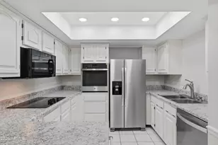 17404 N 99th Ave, Sun City, AZ 85373 - Photo 4