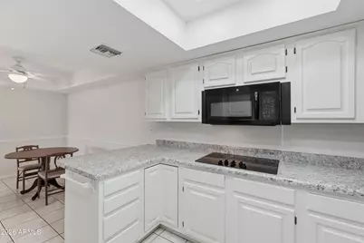 17404 N 99th Avenue #106, Sun City, AZ 85373 - Photo 4