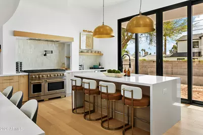 4207 E Campbell Avenue, Phoenix, AZ 85018 - Photo 8